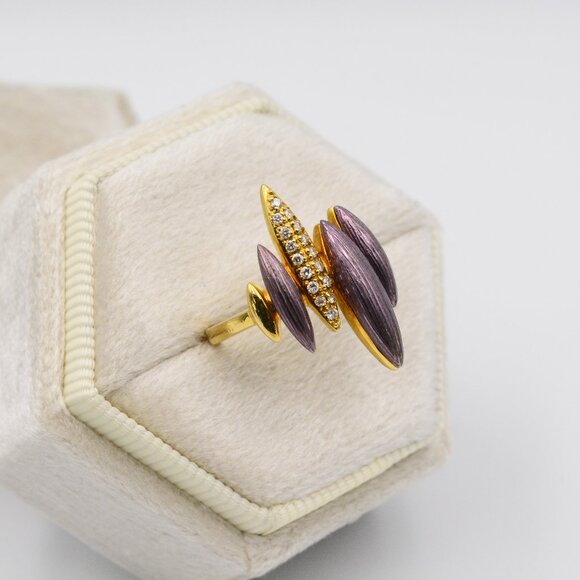 18K Vintage Purple Enamel Ring With Pave Set Diamonds - Picture 3 of 10